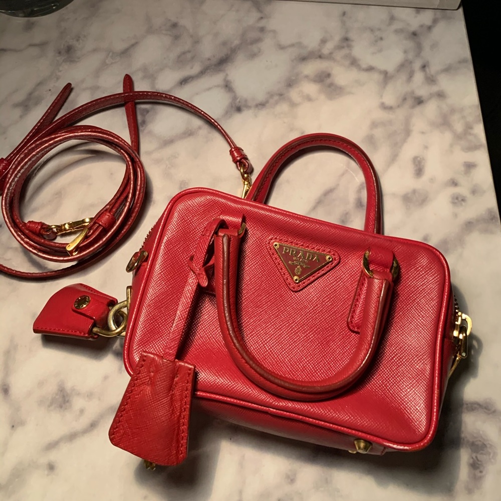 🛑SOLD 🛑Prada mini saffiano crossbody
